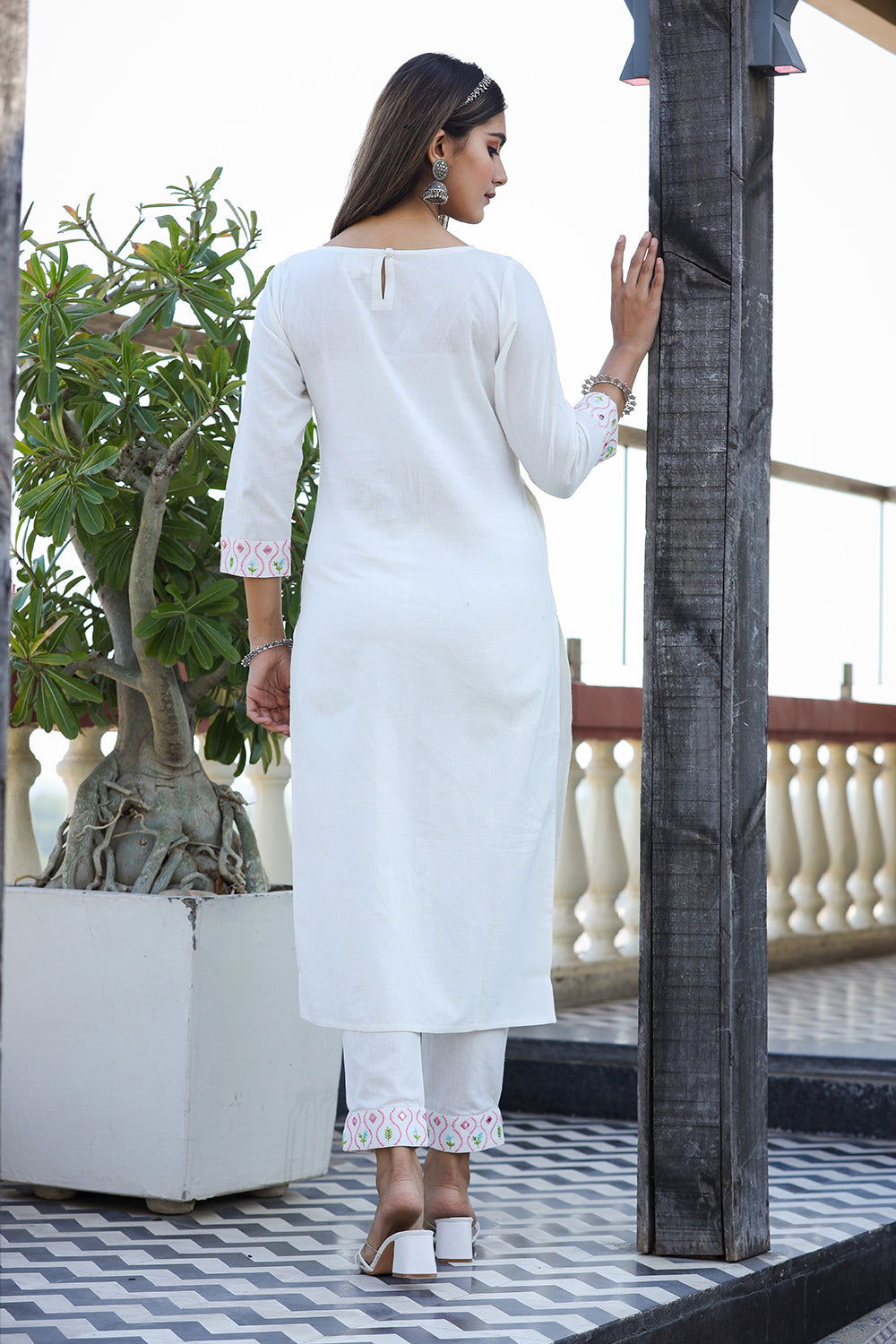 White Embroidered Cotton Kurta Pant Set - pacificexportsimports - #tag1#